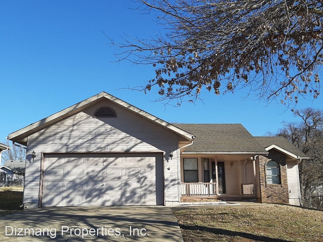 3 Br 2 Bath House 2597 W Vincent St House For Rent In Springfield Mo Apartments Com
