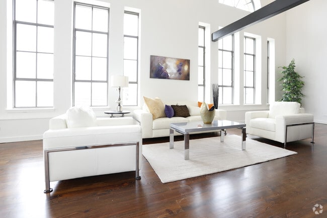 3HAB/2BA -1,677 ft² - The Pythian Apartments