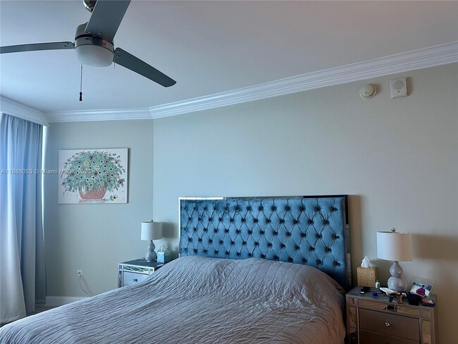 Building Photo - 3101 S Ocean Dr