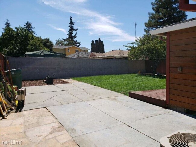 Building Photo - 3 br, 1 bath House - 2672 Fair Oaks Ave