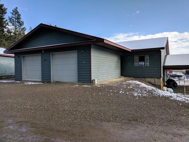 Foto del edificio - 4970 Whitefish Stage Rd