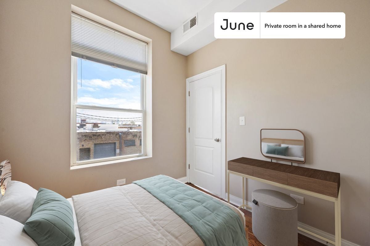 Private bedroom in 3 bed/1 bath Home - Private bedroom in 3 bed/1 bath Home