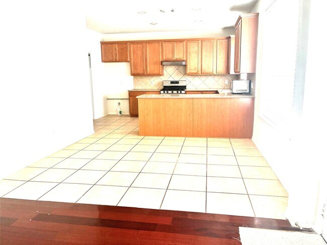 Building Photo - 13835 Clear Trail Ln