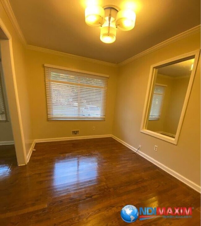 Foto del edificio - Renovated cozy ranch in Mableton