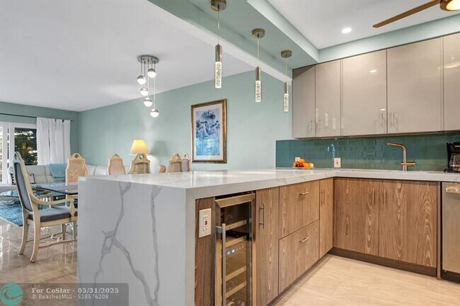 Foto del edificio - 2751 N Palm Aire Dr