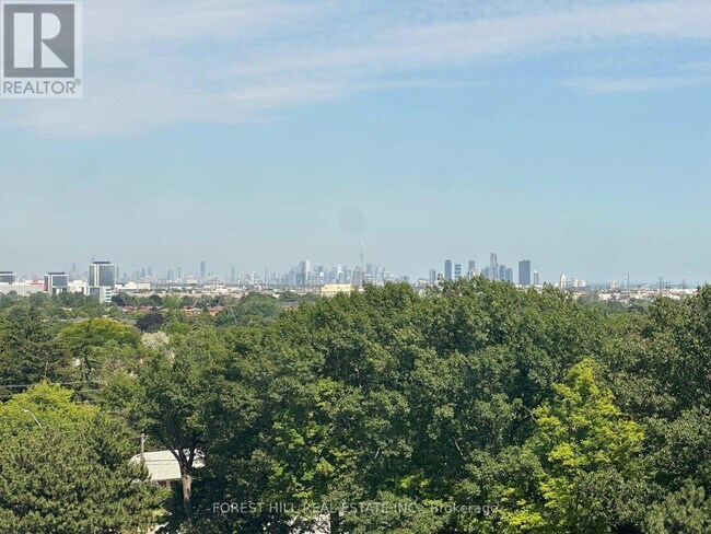 Photo du bâtiment - 1300 Bloor St