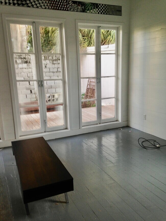 Foto del edificio - 3112 Laurel St