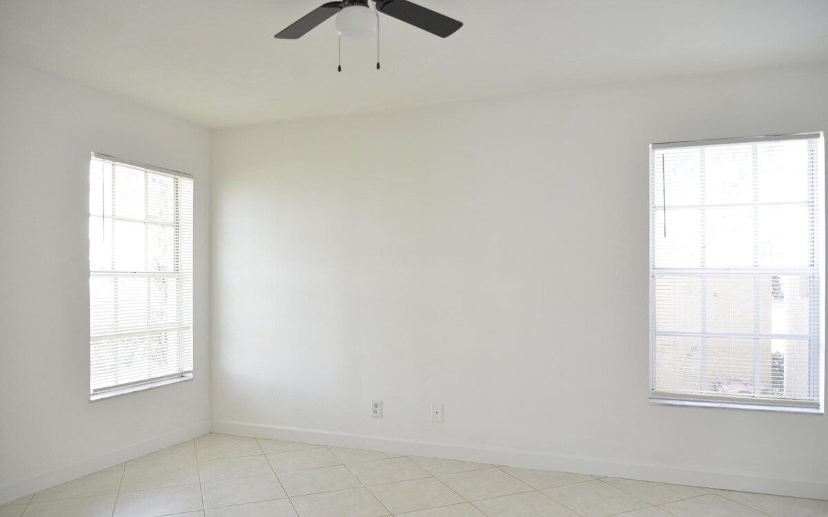 Building Photo - 3344 Alba Cir