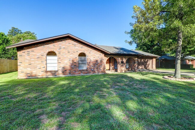 Foto del edificio - 3 Bedroom 2 Bathroom House in Texarkana, TX