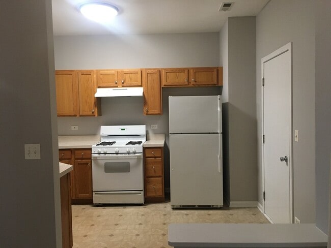 Building Photo - 1358 Longchamps Ct