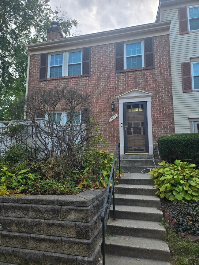 Building Photo - 11435 Appledowre Way