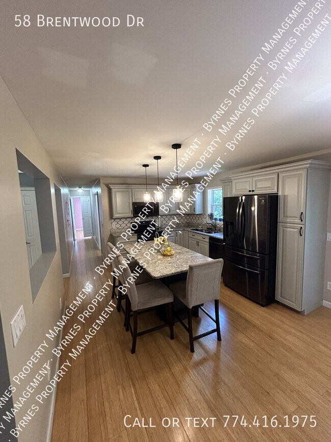 Foto del edificio - 58 Brentwood Dr