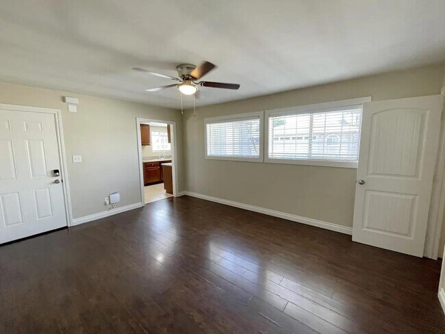 Foto del edificio - 628 E Cypress St