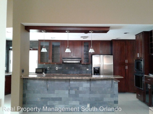 Building Photo - 6731 Fairway Cove Dr