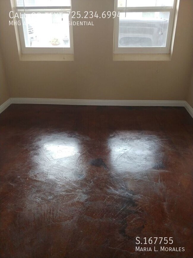 Building Photo - Coming Soon ! Cute & Quaint 1 Bedroom Down...