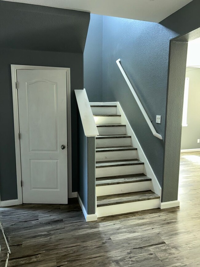 Foto del edificio - Newly Remodeled 3-Bed Home in Lathrop