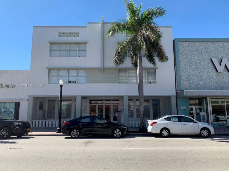 Primary Photo - 1 bedroom in Miami Beach FL 33141