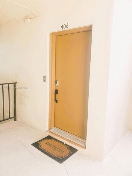 Foto del edificio - 830 NW 87th Ave