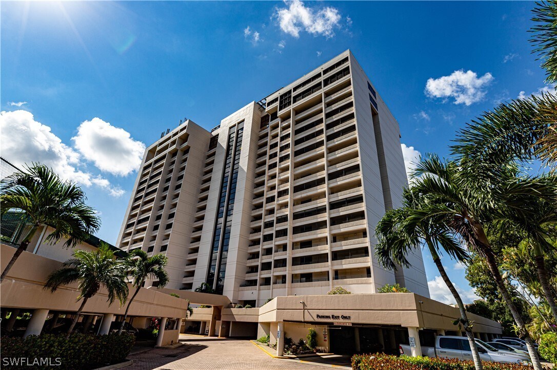 Foto principal - 5260 S Landings Dr