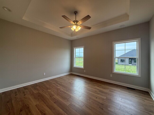 Foto del edificio - 5404 Peony Dr