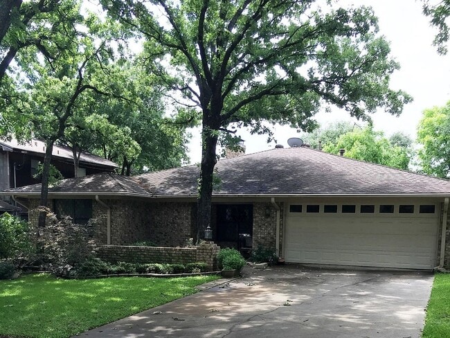 Photo - 3906 Double Oak Ln (Irving, TX) House