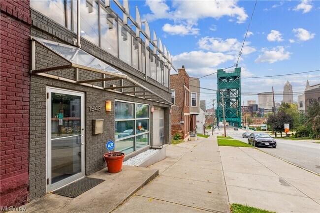 Foto del edificio - 1948 Columbus Rd