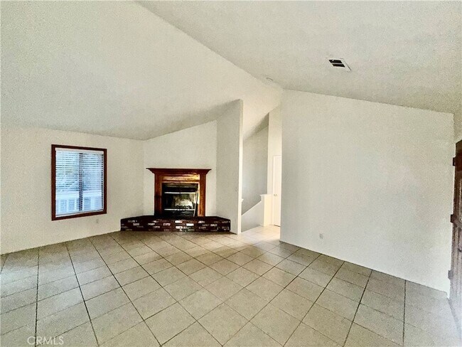 Foto del edificio - 28282 Larchmont Ln