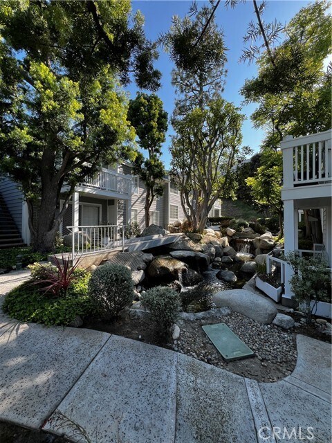 Foto principal - 1326 W Park Western Dr