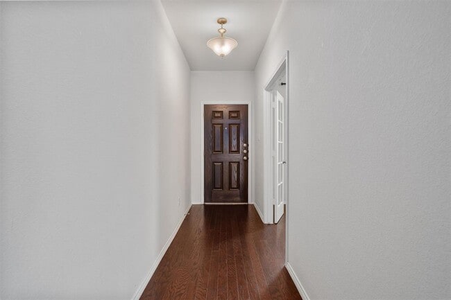 Building Photo - 153 Carlina Lp