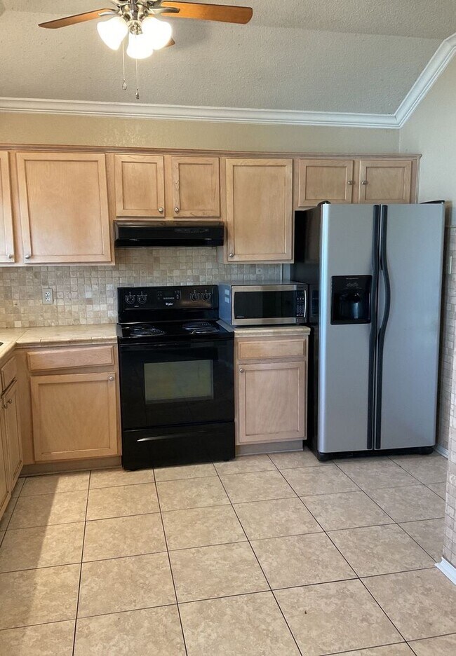 Foto del edificio - 4705 Colby Dr
