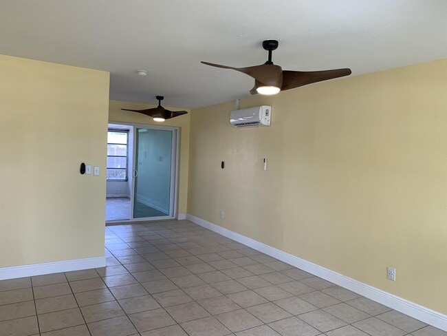 Photo - 1120 Vineyard St Townhome