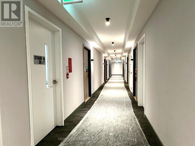 Building Photo - 35 Parliament St