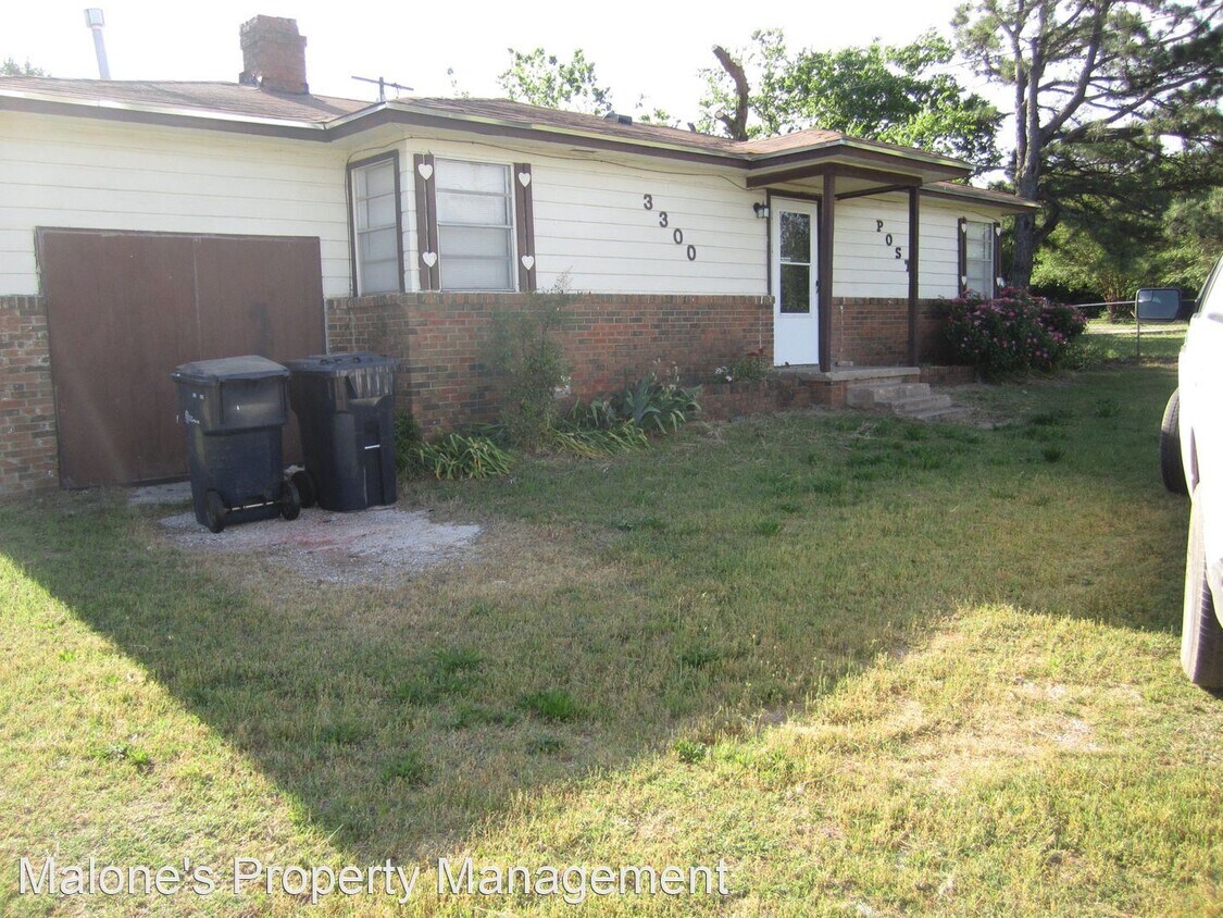 Primary Photo - 4 br, 2 bath House - 3300 S. Post