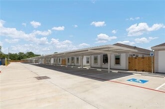 Building Photo - 740 N Alamo Rd