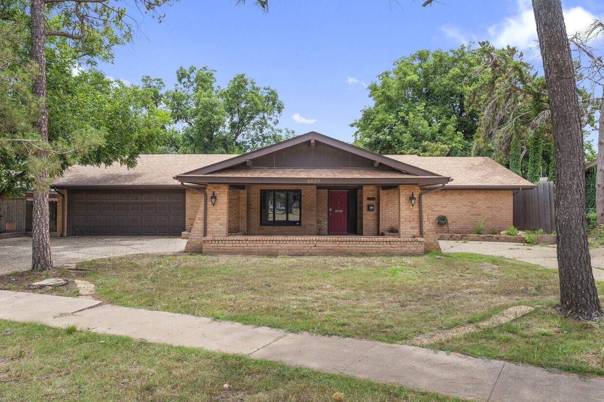 Foto principal - 4635 30th St