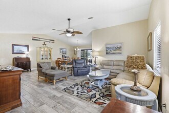 Building Photo - 3 Cherokee Ct W