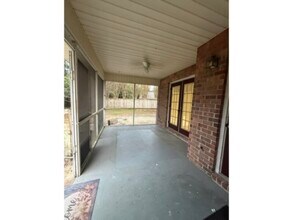 Building Photo - 4571 Baybrook Dr