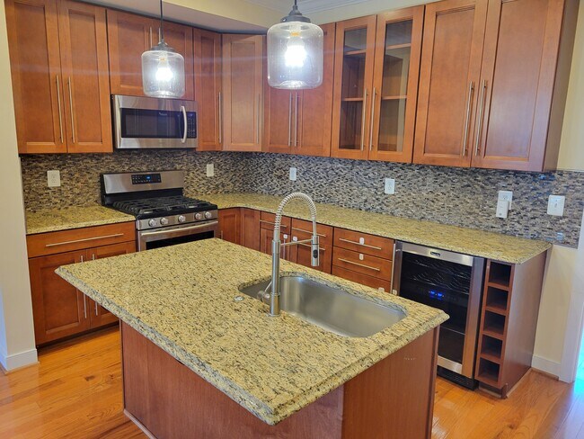 Foto del edificio - 127 Quincy Pl NE