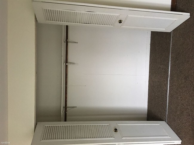 Building Photo - 1408 Carriage Ln