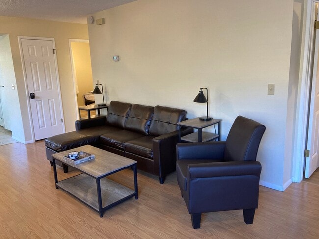 Building Photo - 345 Rim Rock Cir