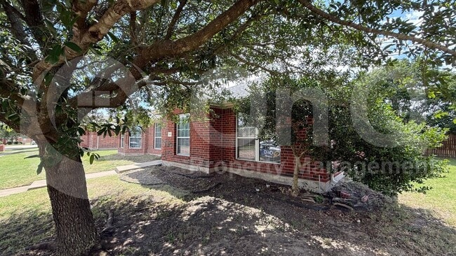 Building Photo - 1941 Harvester Dr