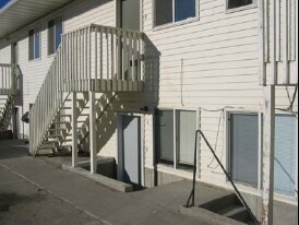Building Photo - 306 S 9th St