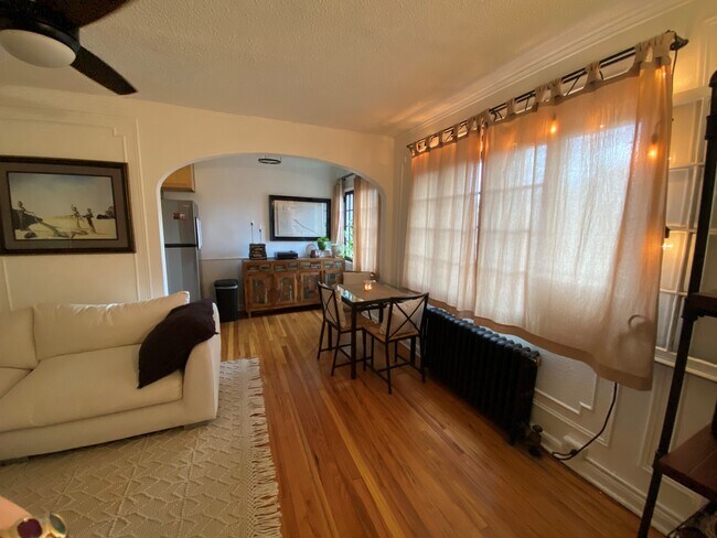 Foto del edificio - 1365 N Corona St