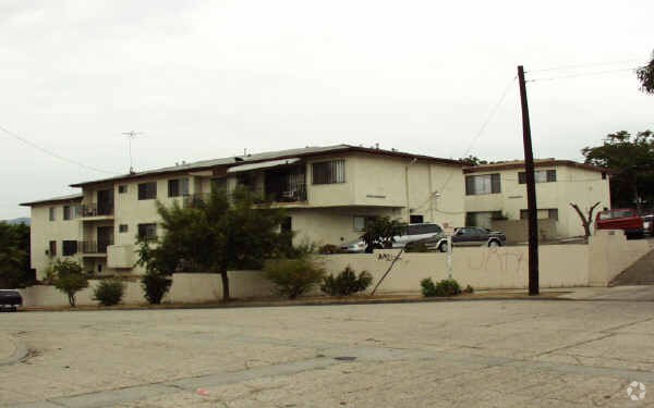 Foto del edificio - 2323 Marathon St