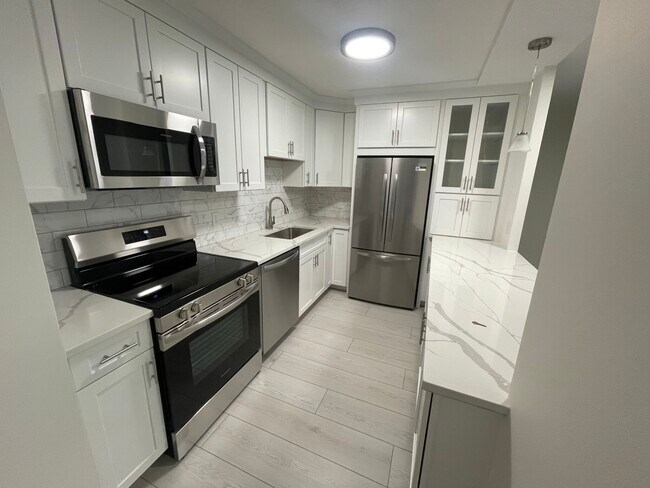Building Photo - 50 Longwood Ave