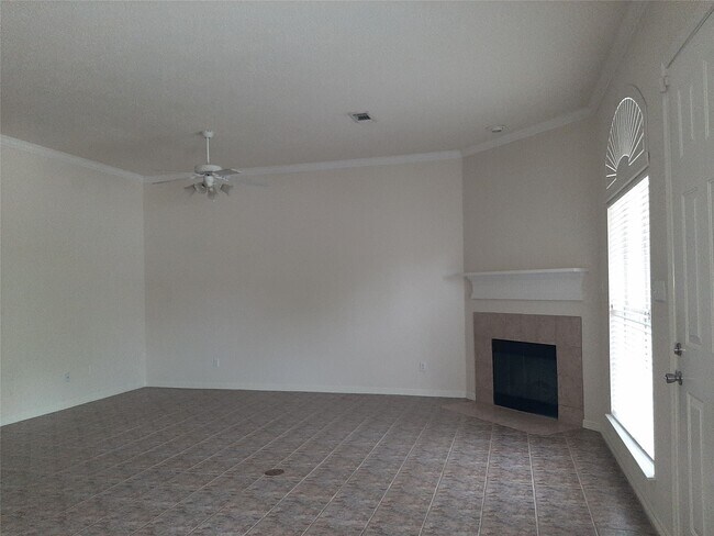 Foto del edificio - 12755 Mill Ridge Dr