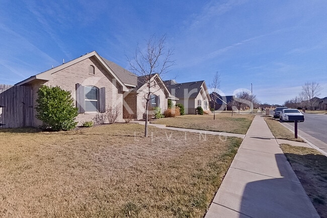 Building Photo - 7307 Albany Dr