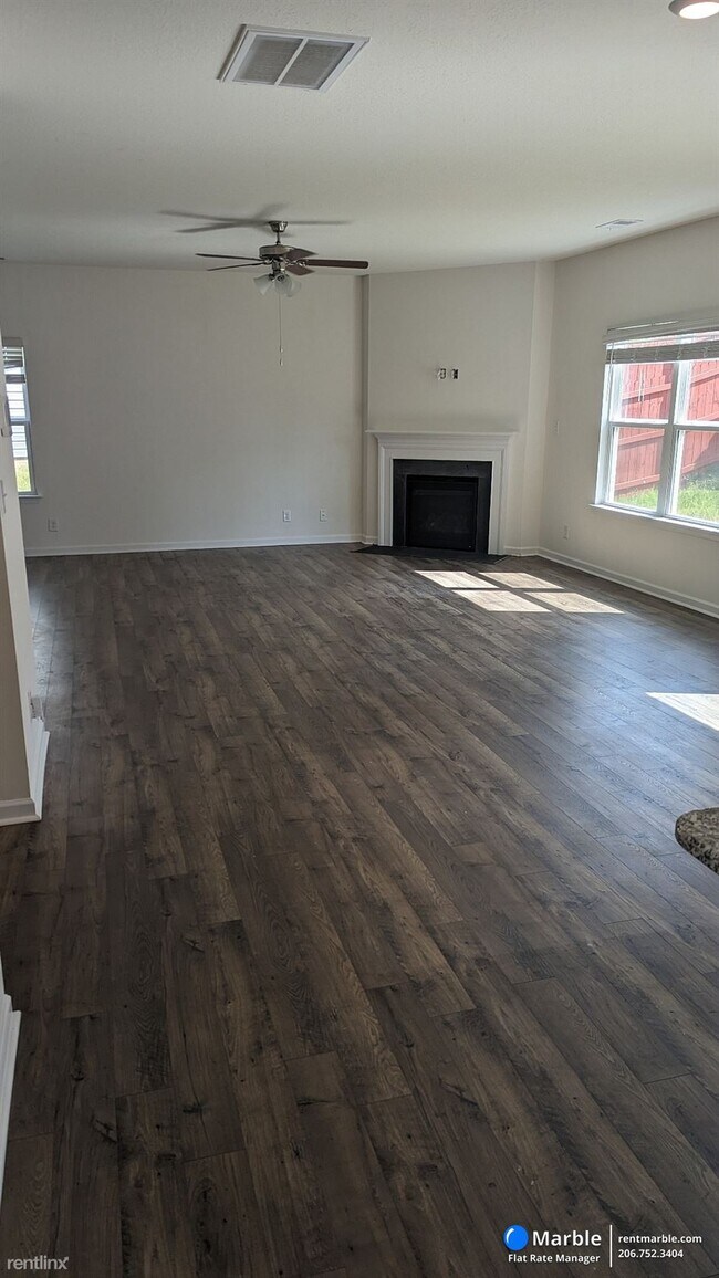 Building Photo - 4 br, 2.5 bath House - 2842 Red Barn Rd