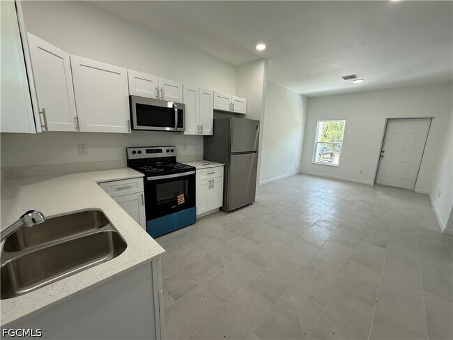 Building Photo - 4103 East 13th Street