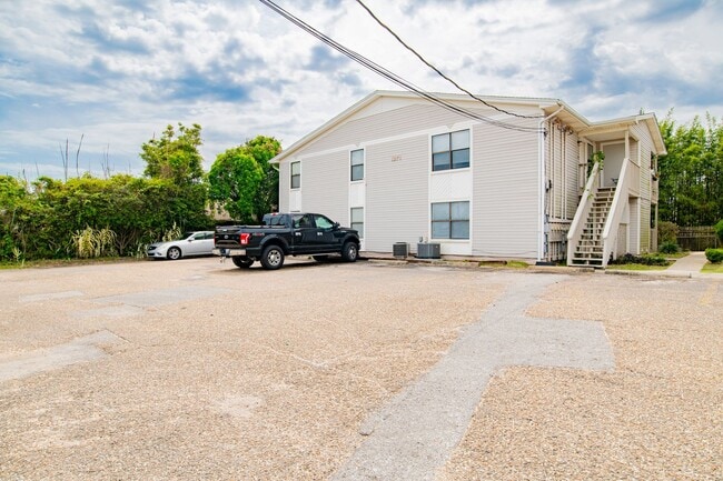 Building Photo - Coastal Condo for rent!
